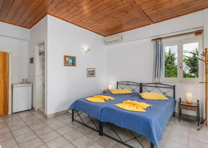 Apollon בית הארחה פולוניה