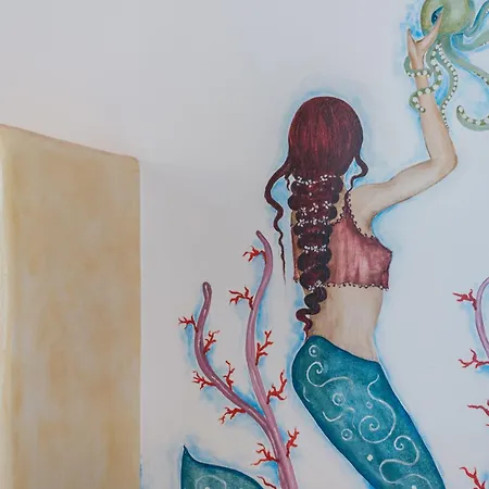 Apollon בית הארחה 4*